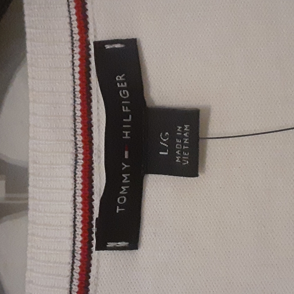 Tommy Hilfiger women's sweater L new w/tags - Picture 3 of 7